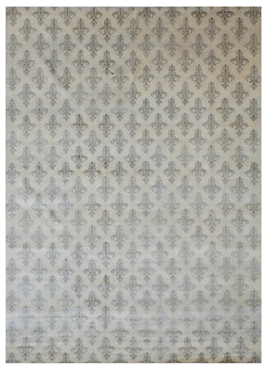 White Traditional Fleur-de-Lis Hand Knotted Wool Rug