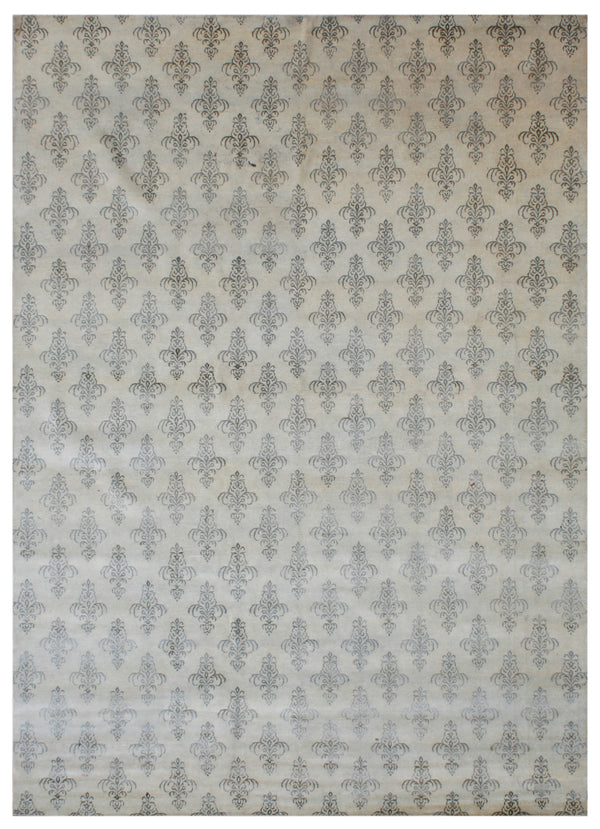 White Traditional Fleur-de-Lis Hand Knotted Wool Rug